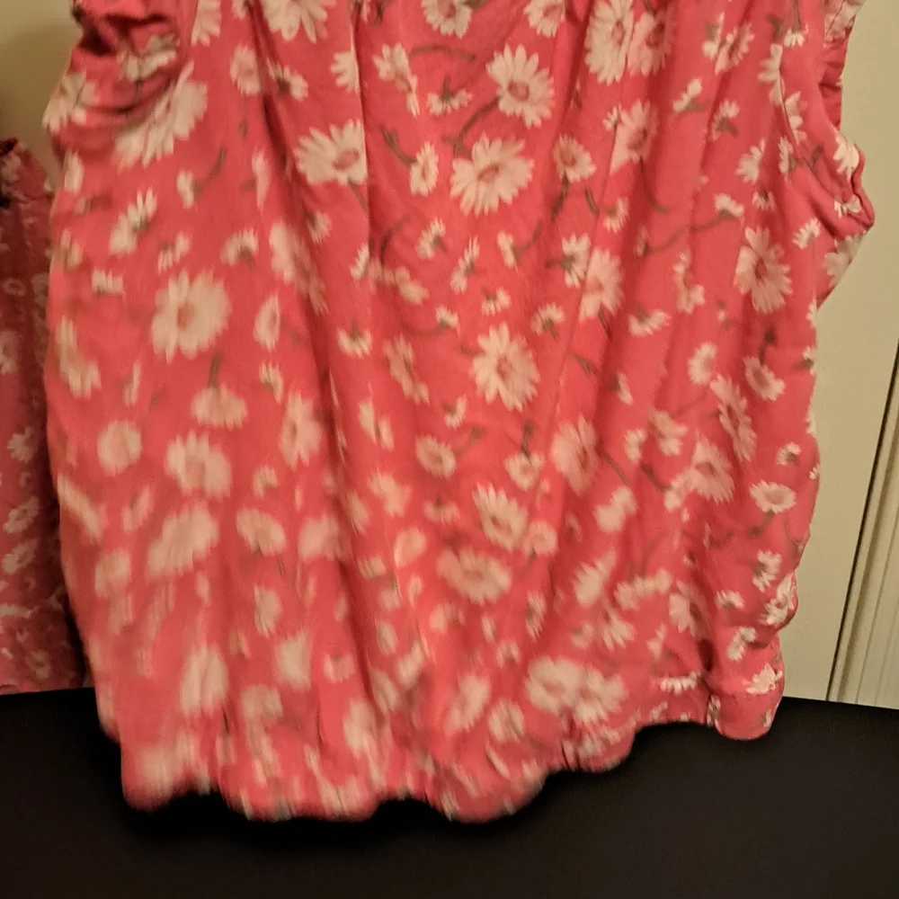Childrens Place Girls Pink Floral Ruffle Top and Shorts Set, good preloved